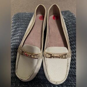 Women’s loafers